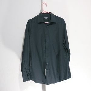 Van Heusen button down shirt
Size L
new
